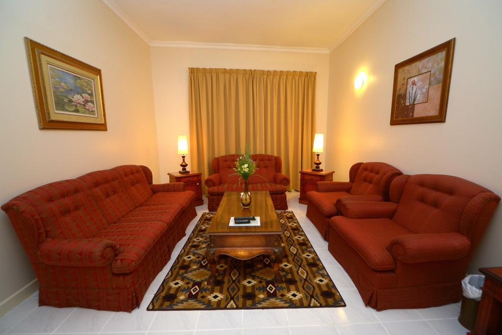Nejoum Al Emarat Hotel Sharjah Exterior photo
