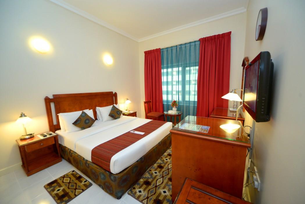 Nejoum Al Emarat Hotel Sharjah Exterior photo